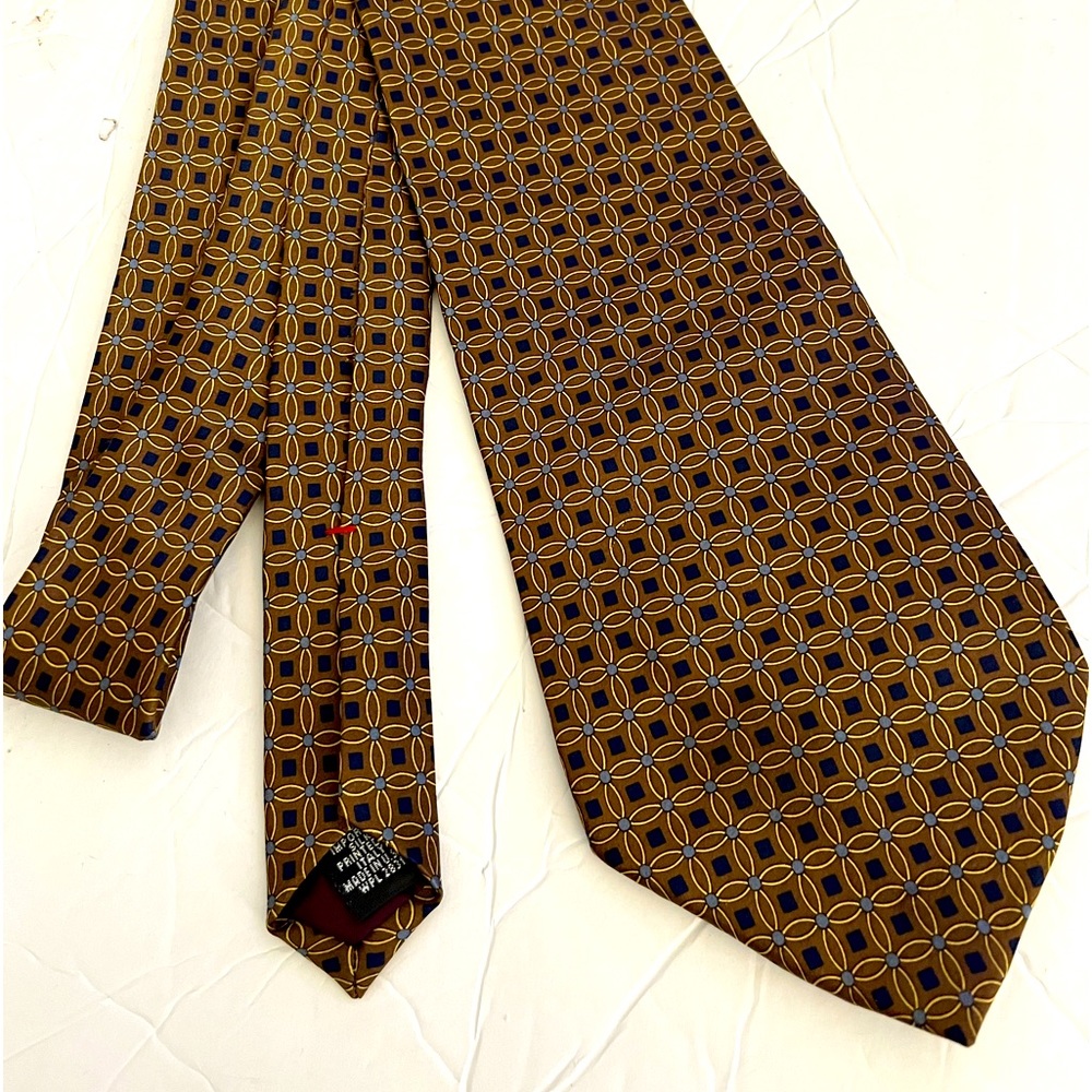 Domani tie